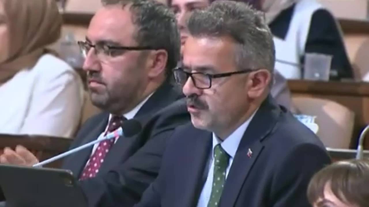 İbb Meclisi’nde “Halk Ekmek”te Zam Tartışması Yaşandı...