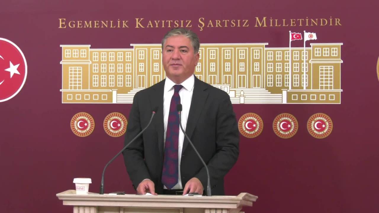 Chp Grup Başkanvekili Emir: "Kadrolaşmak İçin Öğretmelerimizin Hayalleriyle Oynamaya Devam Ediyorlar"