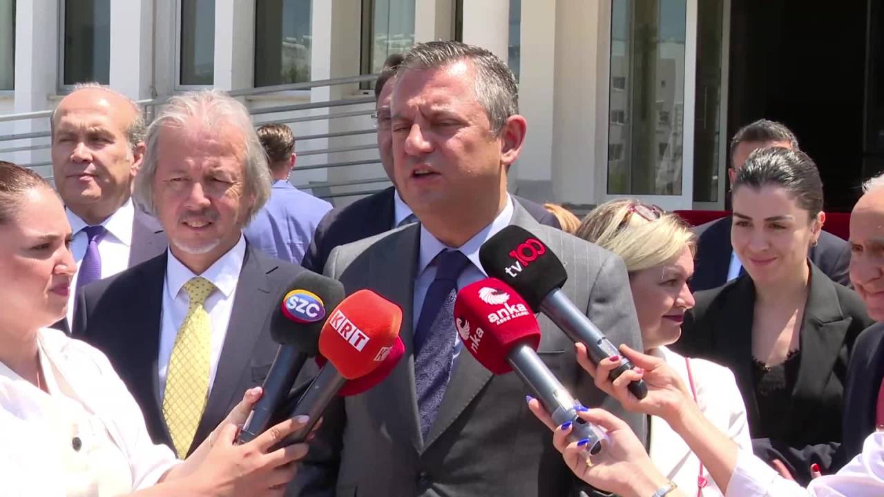 Özel, Kktc'De ''kara Liste'' Uygulamasına İlişkin Konuştu:  "Bu Uygulamanın Sonlandırılması Lazım"