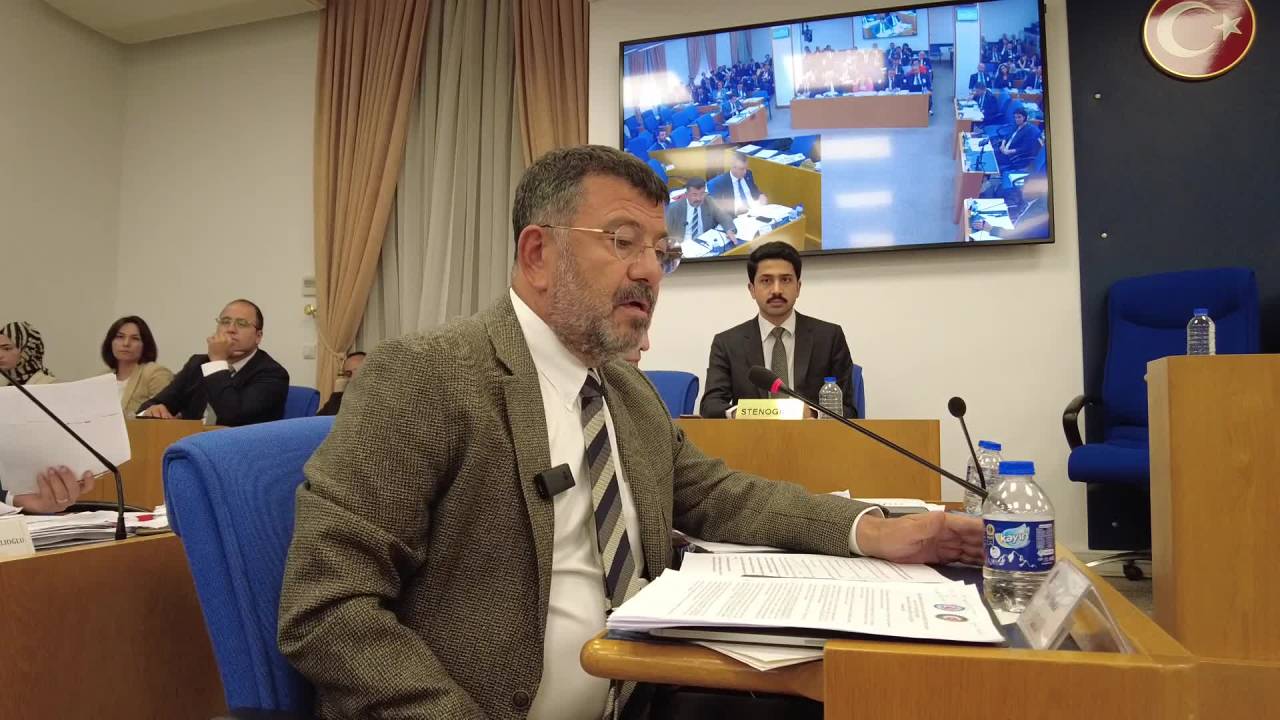 Veli Ağbaba'dan Ak Parti'Ye:  ''seçim Vaatlerinizin Hiçbiri Bu Yasada Yok''