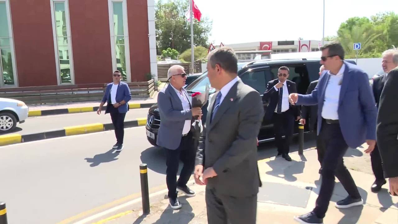 Özgür Özel, Kktc’de Önceki Cumhurbaşkanları Mehmet Ali Talat Ve Mustafa Akıncı’yı Ziyaret Etti