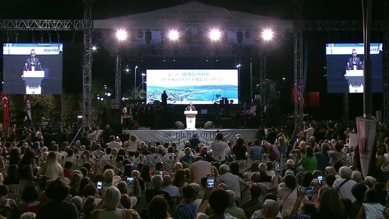 Özgür Özel: "Kibriniz Yetti. Karıncayı Size Ezdirmeyiz. Karıncanın Kardeşi Var O Da Chp'dir"