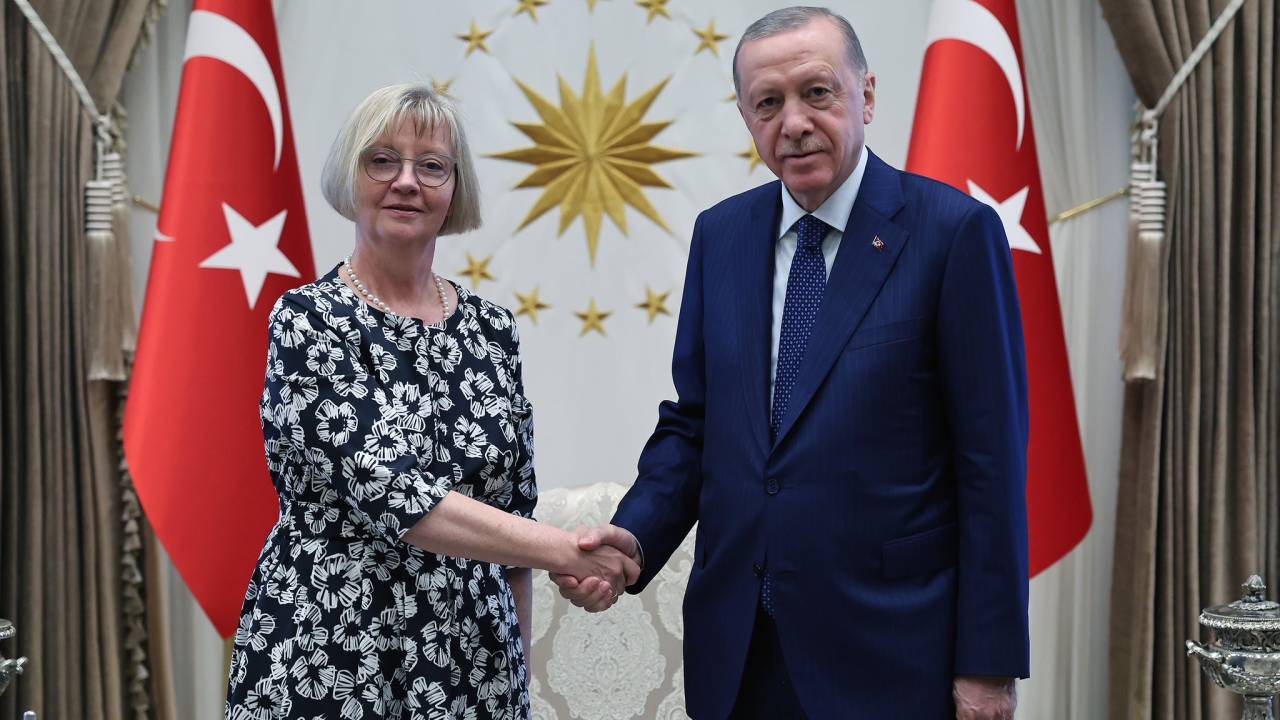 Yeni Atanan Büyükelçiler, Cumhurbaşkanı Erdoğan’a Güven Mektuplarını Sundu