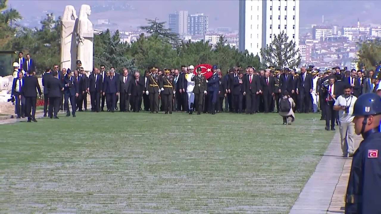 Büyük Zafer'in 102'nci Yılı... Cumhurbaşkanı Erdoğan Ve Devlet Erkanı Anıtkabir'i Ziyaret Etti