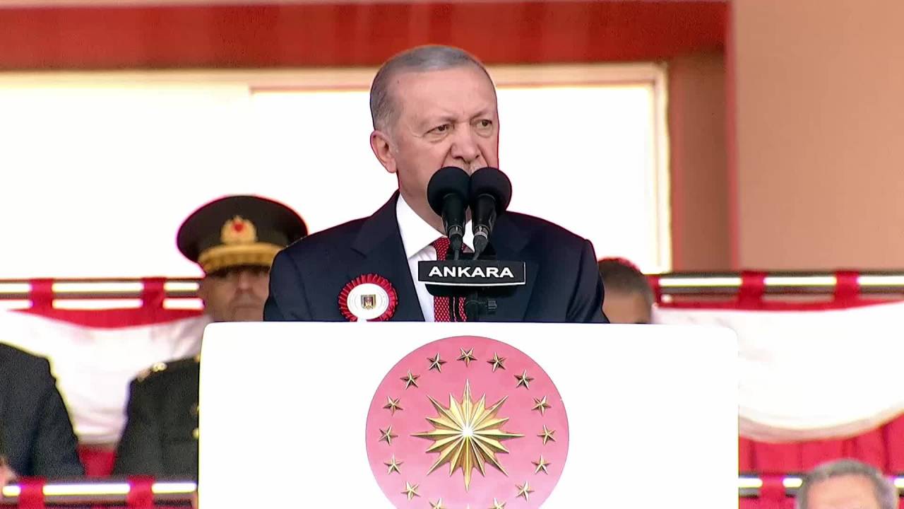 Cumhurbaşkanı Erdoğan: 15 Temmuz İhanetini Olabilecek En Az Hasarla Atlattık