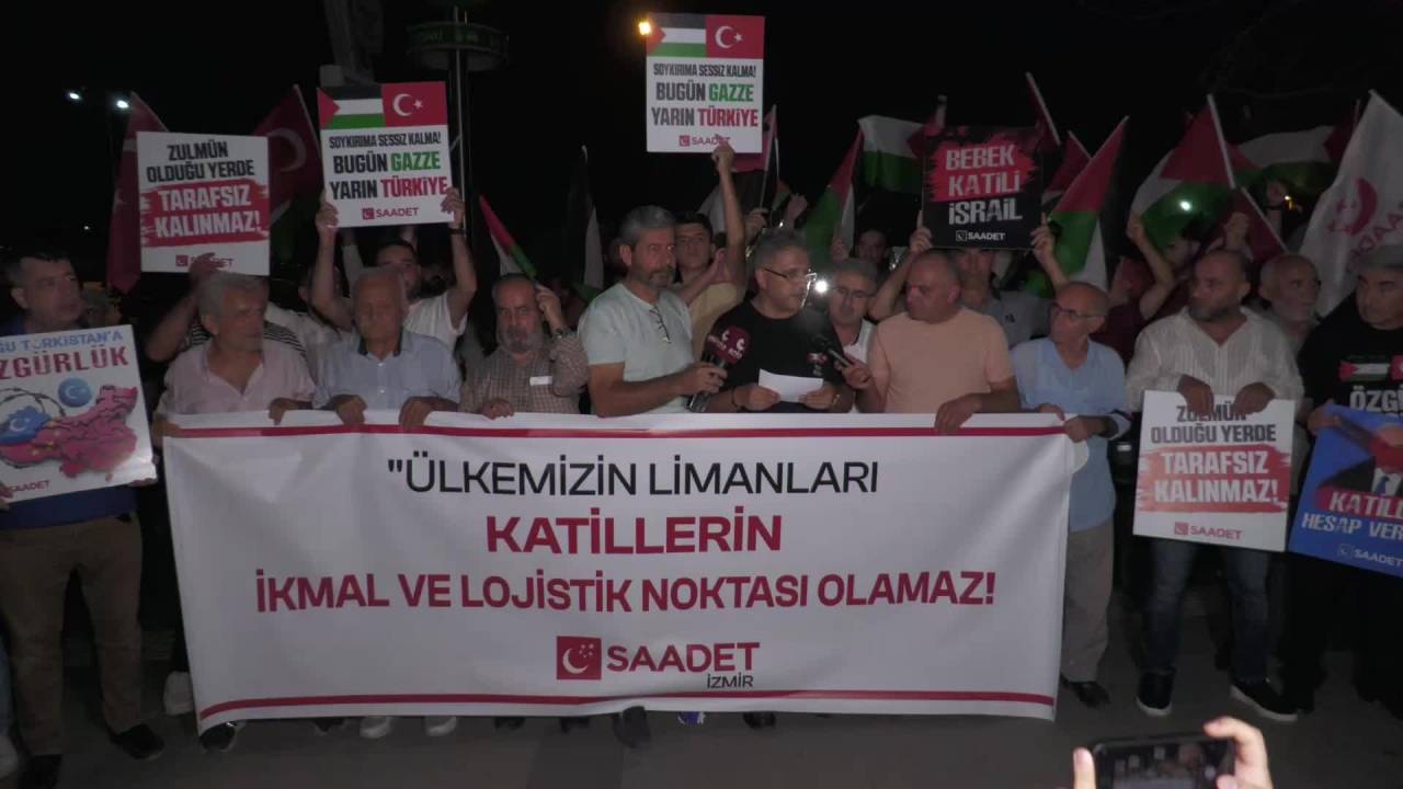 Saadet Partililer, Abd’nin İsrail İçin Bölgeye Gönderdiği Geminin İzmir’e Demir Atmasını Protesto Etti