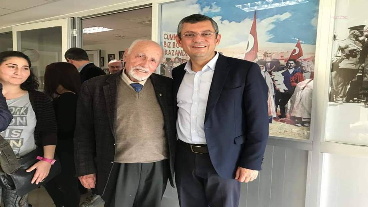 Chp Genel Başkanı Özel'den, Köy Enstitüleri’nin İlk Mezunlarından Öğretmen İlyas Kalay İçin Başsağlığı Mesajı