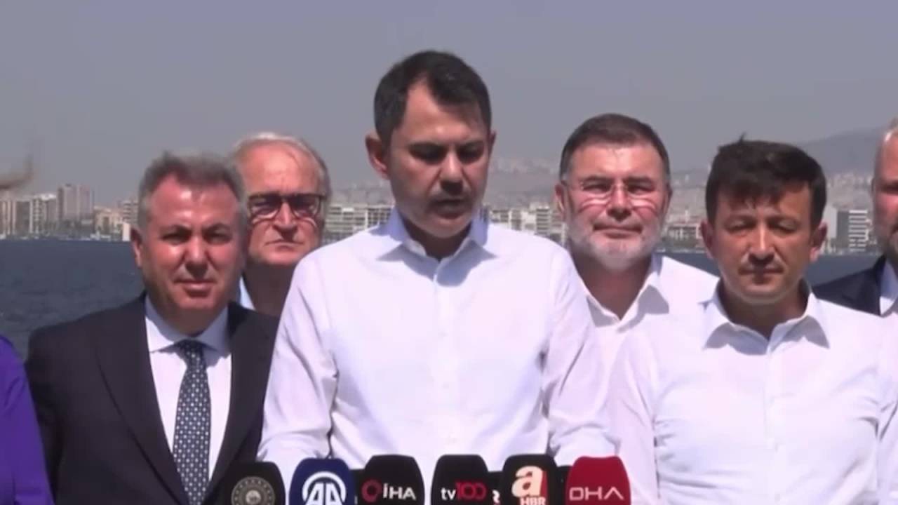 Ak Parti Heyeti İzmir Körfezi İçin Toplandı, Vekilin Doğum Gününü Kutladı