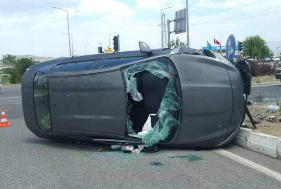 Bingöl'de Otomobiller Çarpıştı: 5 Yaralı