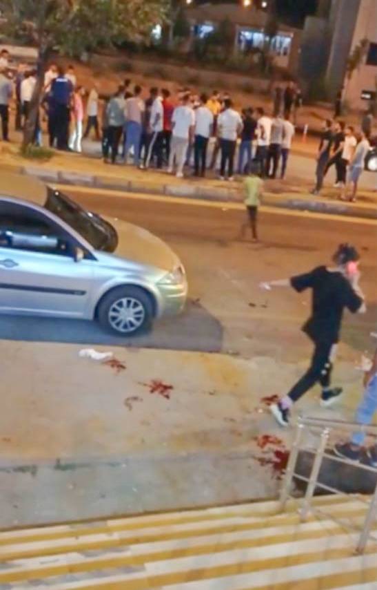 Diyarbakır'da İki Grup Arasında Taşlı, Bıçaklı, Silahlı Kavga: 7 Yaralı