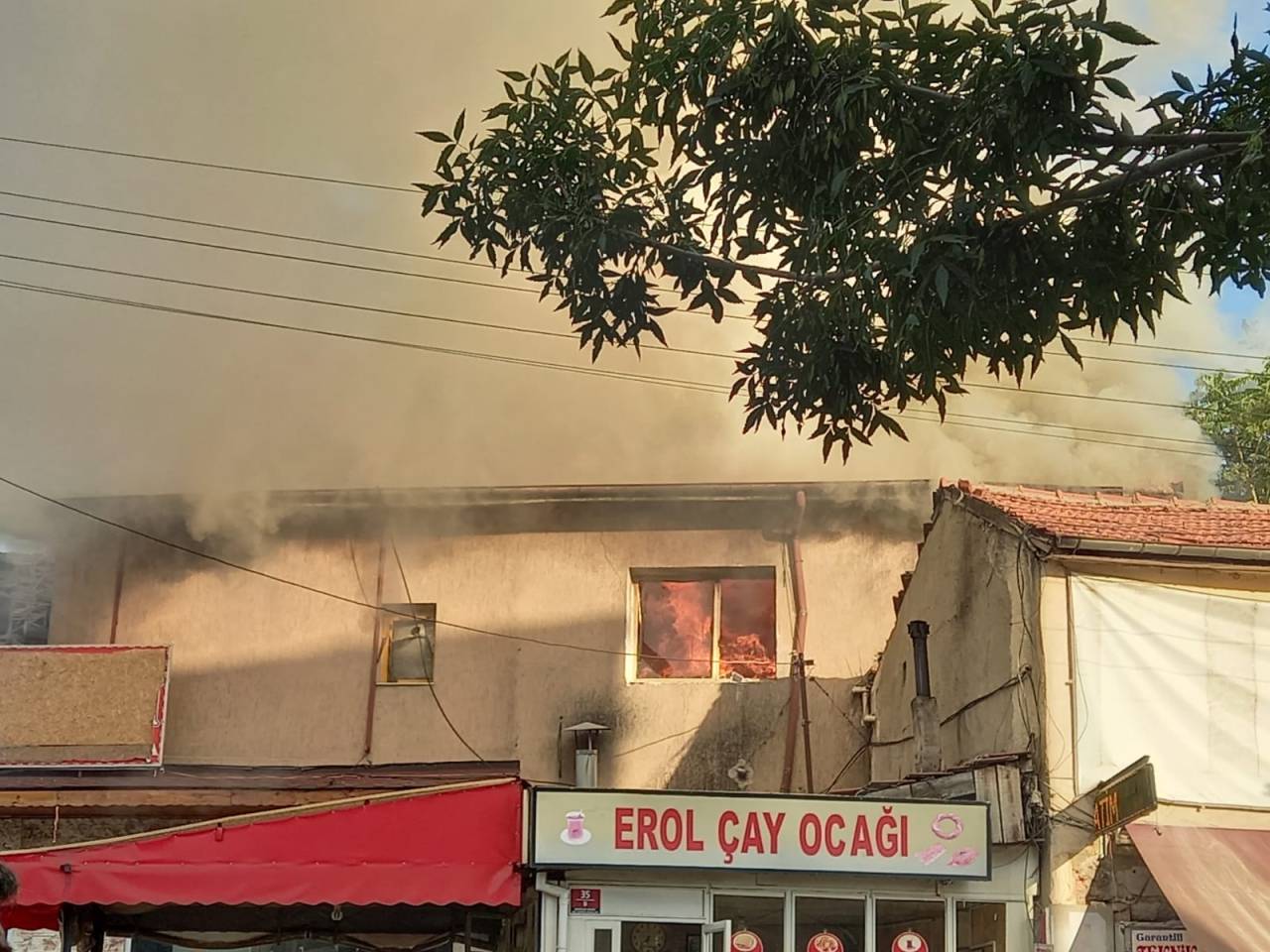 Ankara Ulus'ta, Kullanılmayan Bir Fırında Yangın Çıktı
