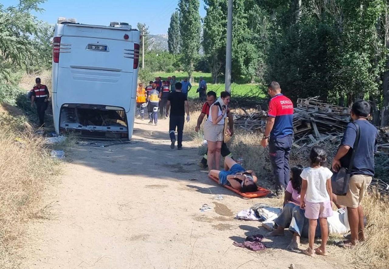 Tur Otobüsü Kazasında 41 Yaralıdan 39'u Taburcu Oldu