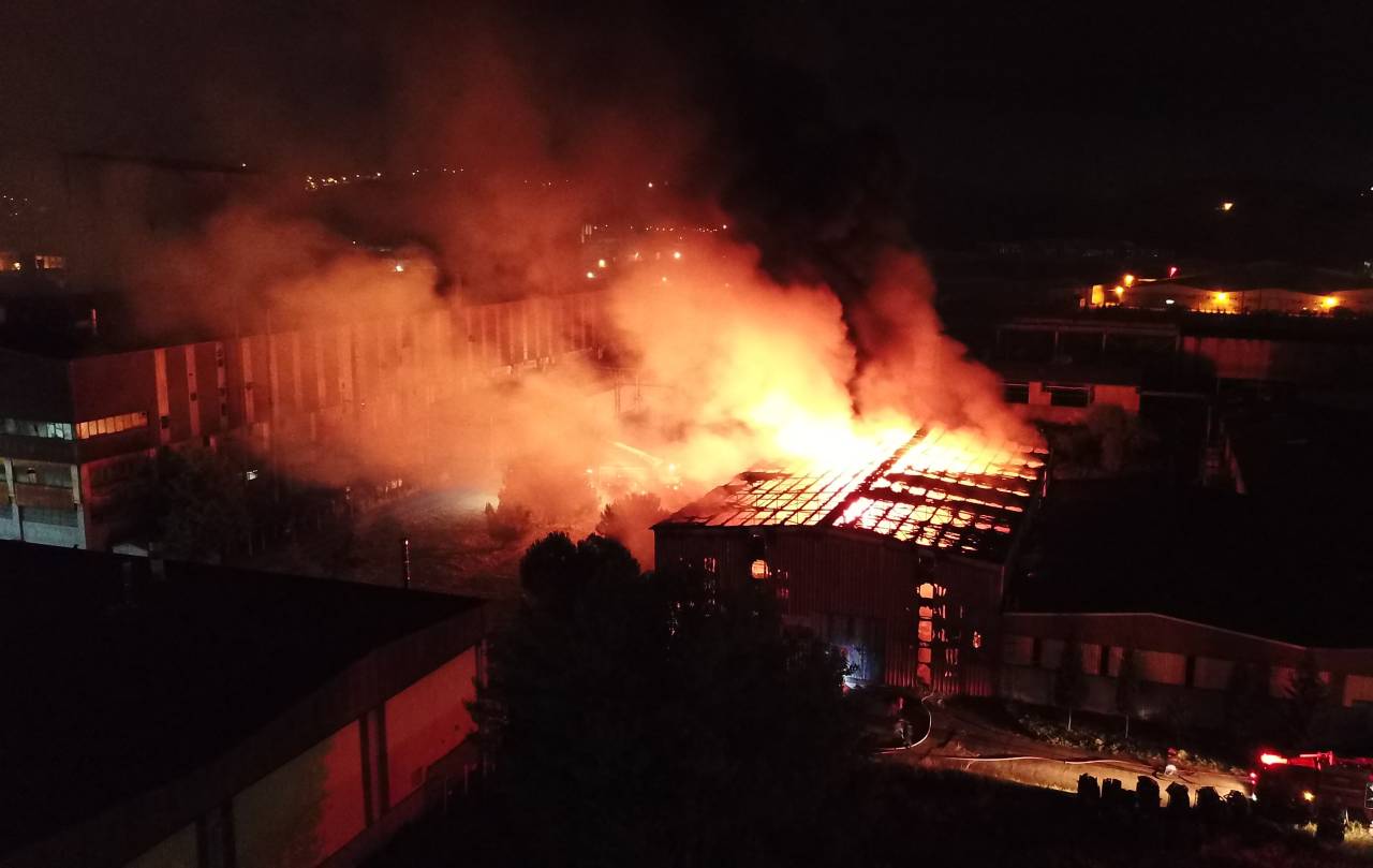 Demir Döküm Fabrikasında Patlama Sonrası Yangın