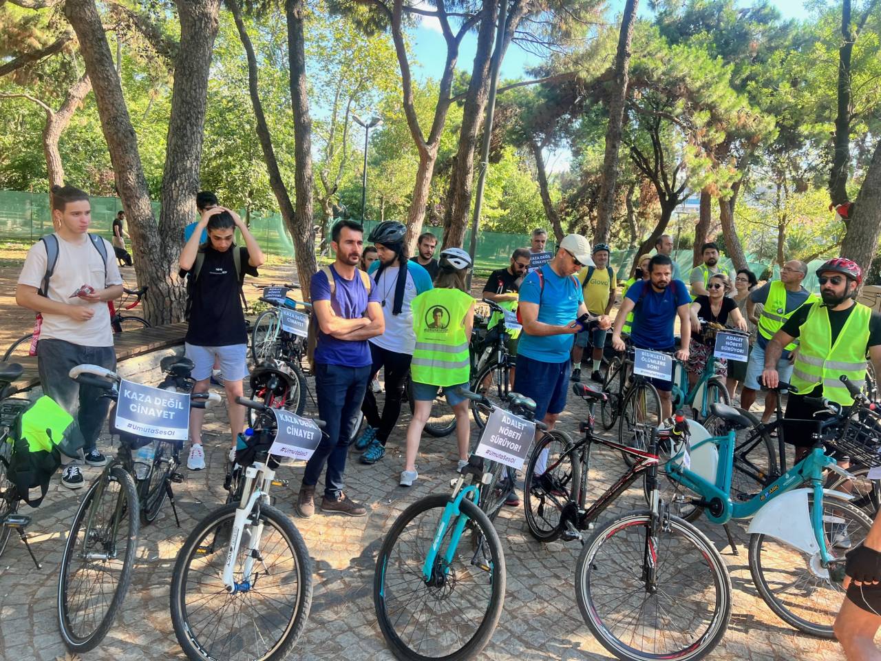 Kazada Ölen Bisiklet Sporcusu Umut Gündüz İçin Kadıköy'de Pedal Çevirdiler