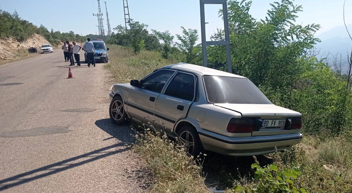 Adana'da Otomobil Direğe Çarptı: 1 Ölü, 5 Yaralı