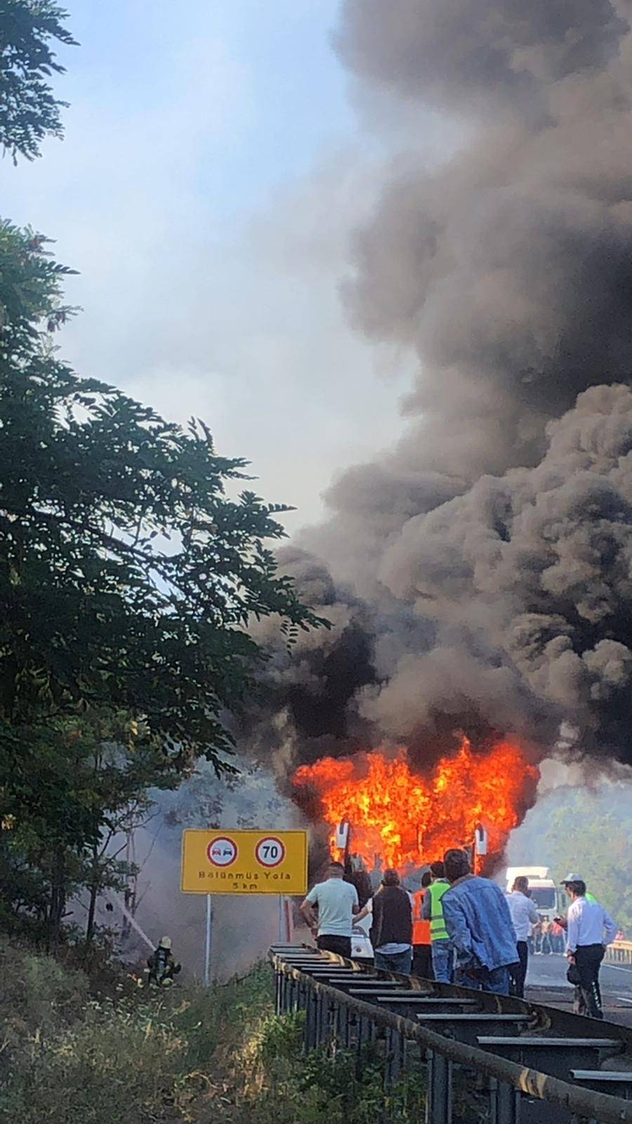 Bursa'da Otobüs Yangını; 40 Yolcu Tahliye Edildi