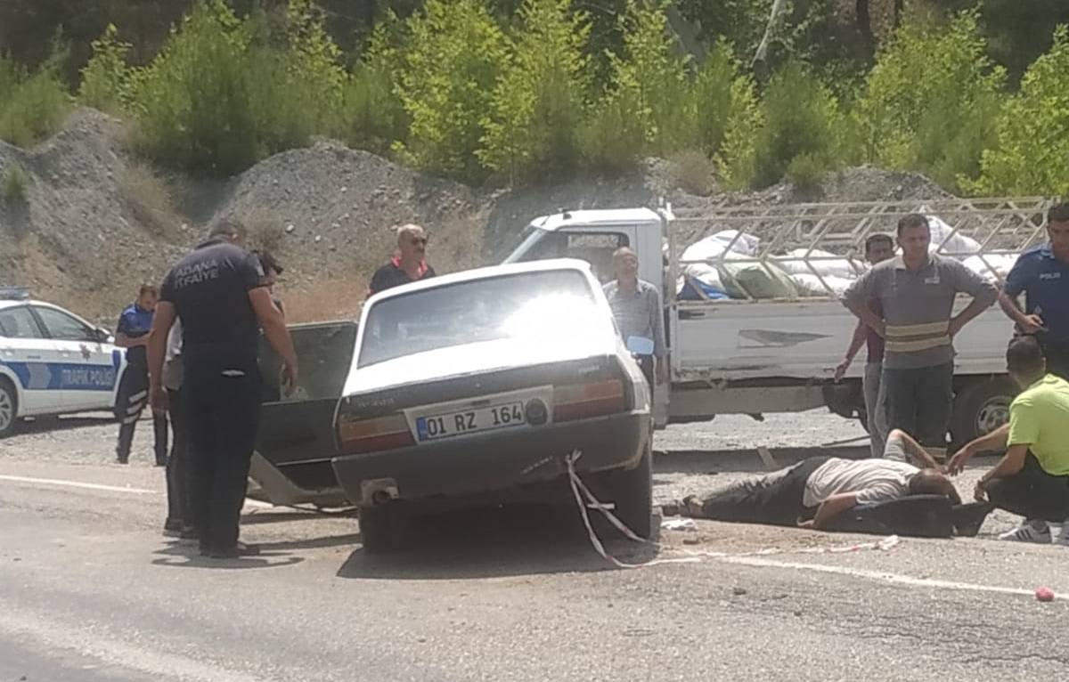 Adana'da Otomobille Kamyonet Çarpıştı; 1 Ölü, 3 Yaralı