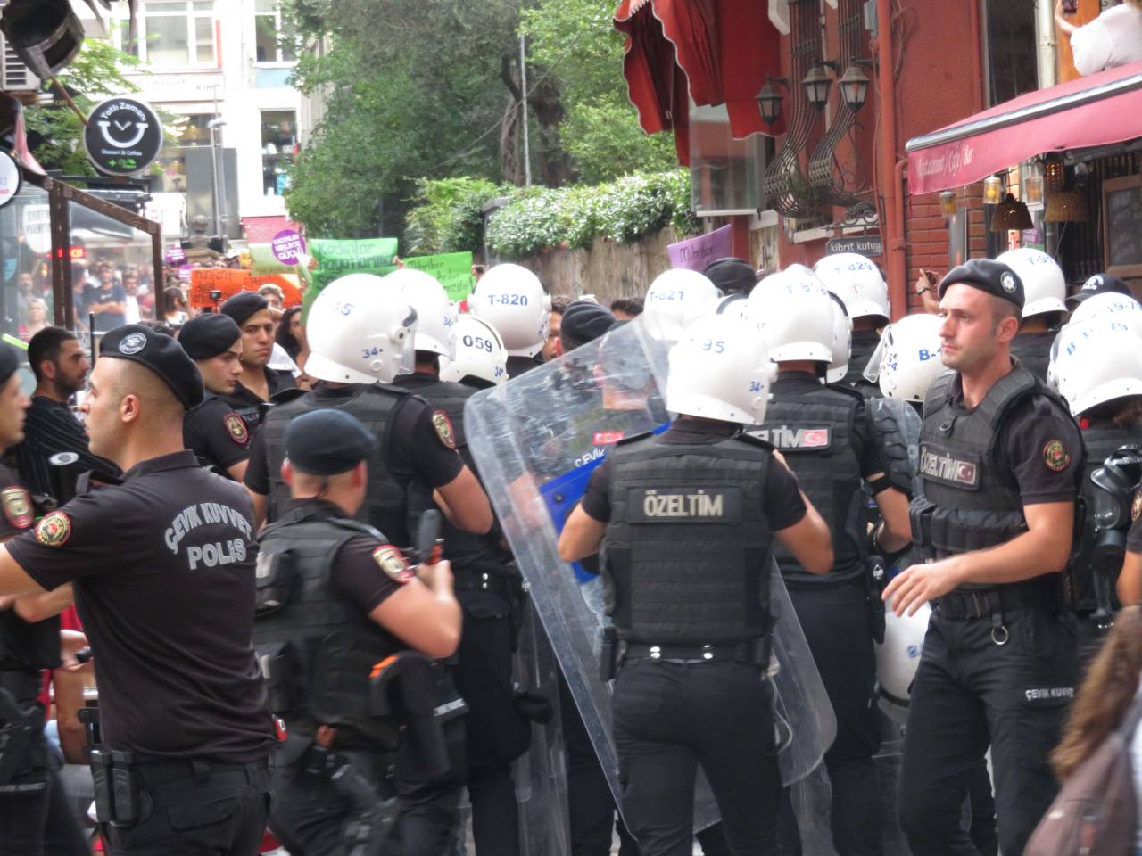 Kadıköy’de Öldürülen Mihriban Arduç İçin Eylem