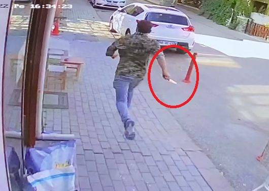 Komşu Dükkan Sahibini Öldüren Çaycı Tutuklandı; Olay Sonrası Kaçışı Kamerada