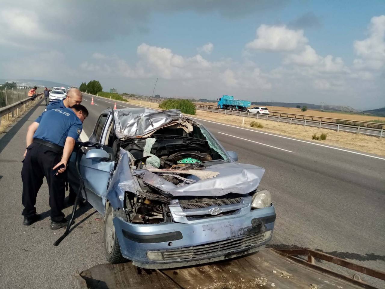 Osmaniye'de Otomobil, Tır'a Çarptı: 2 Ölü, 2 Yaralı