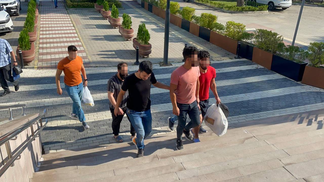 'duş Sırası' Kavgasında Gözaltına Alınan 9 İnşaat İşçisi Serbest Kaldı