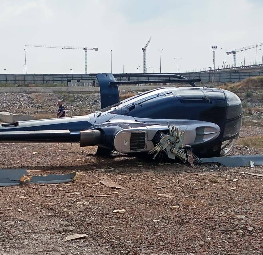 İzmir'de Helikopter Kazası; Pilot Ve Yardımcı Pilot Yaralandı (2)- Yeniden