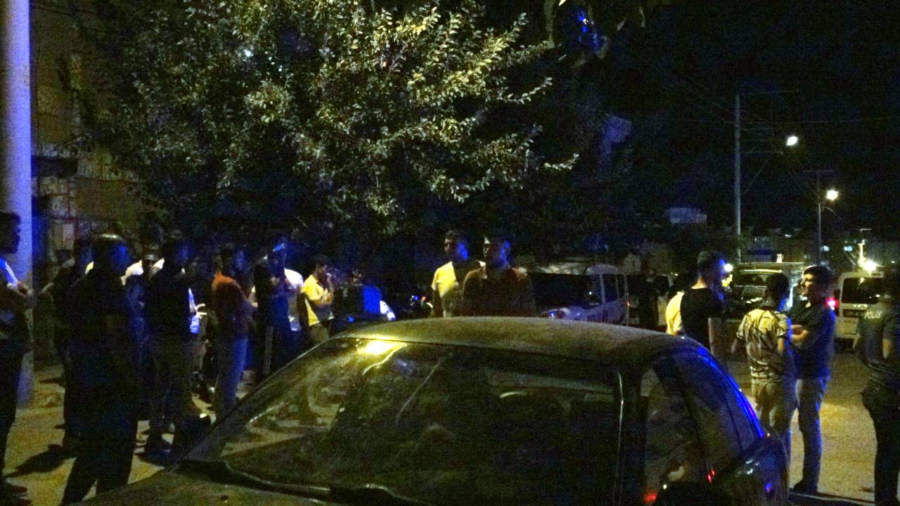Kilis'te Husumetli İki Aile Arasında Tüfek Ve Bıçaklı Kavga: 10 Yaralı