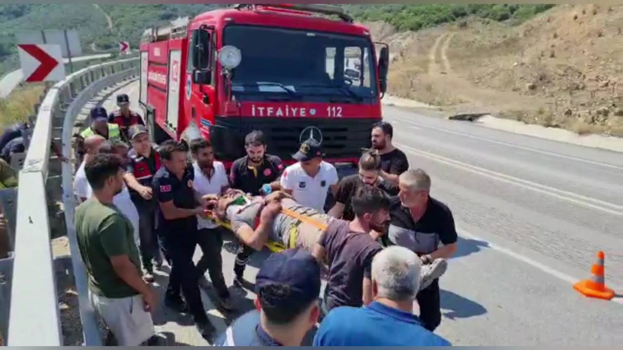 Bursa'da Uçuruma Yuvarlanan Kamyonun Şoförü Yaralandı