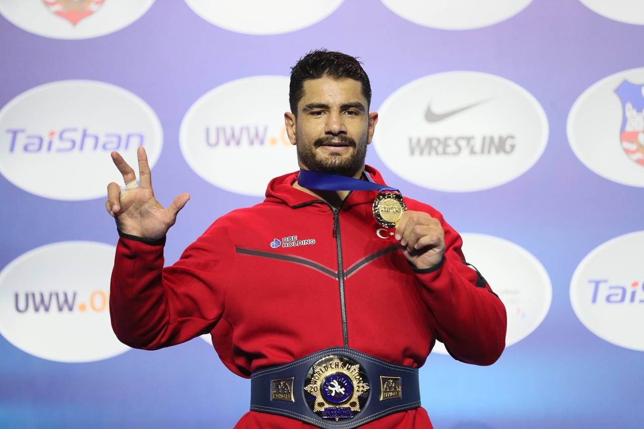 Milli Güreşçi Taha Akgül, Dünya Şampiyonu