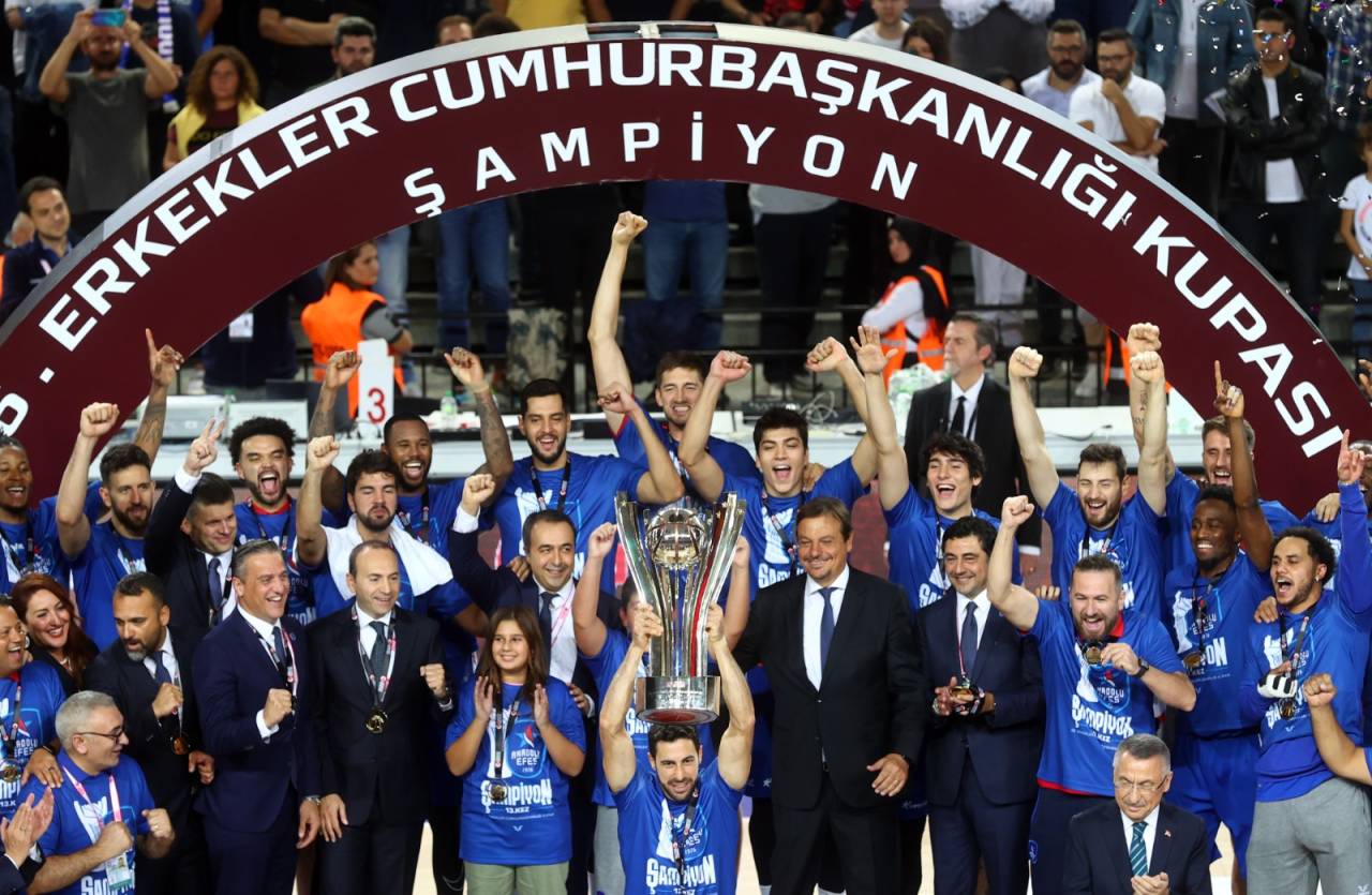 36'ncı Cumhurbaşkanlığı Kupası'nı Anadolu Efes Kazandı