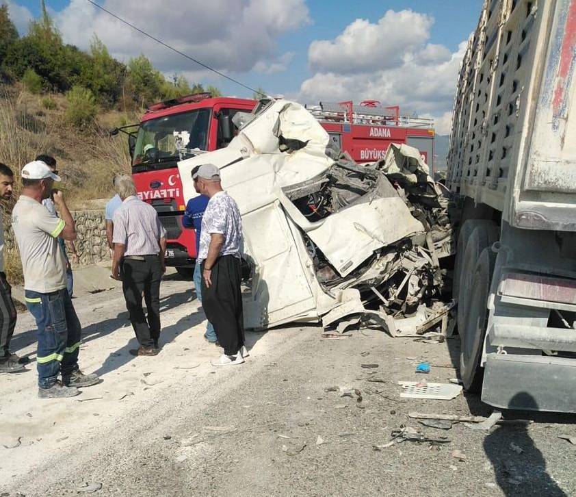 Adana'da Zincirleme Kaza: 3 Ölü, 2 Yaralı