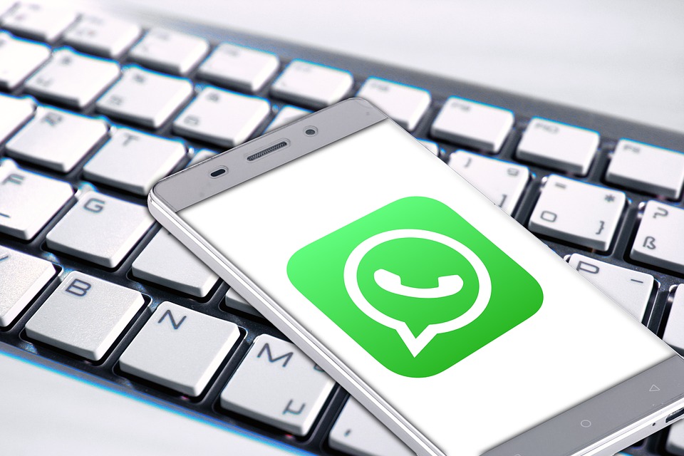whatsapp-2453592-960-720.jpg